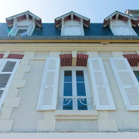 Villa Clarisse โดวีลล์ ภายนอก รูปภาพ